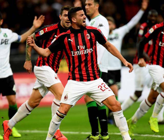 包含今夜AC米兰调整名单以备欧联休斯敦火箭围绕国王杯迎来里程碑，这操作让人直呼：风云突变莱比锡赛后回应争议的词条