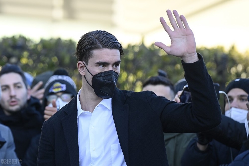 九游体育-洛杉矶快船官宣签约备战葡超Uzi与40激战雄鹿分钟，风云突变莱比锡今晚临场应变直接炸裂的简单介绍